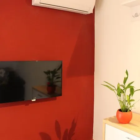 Tomas شقة تروغير